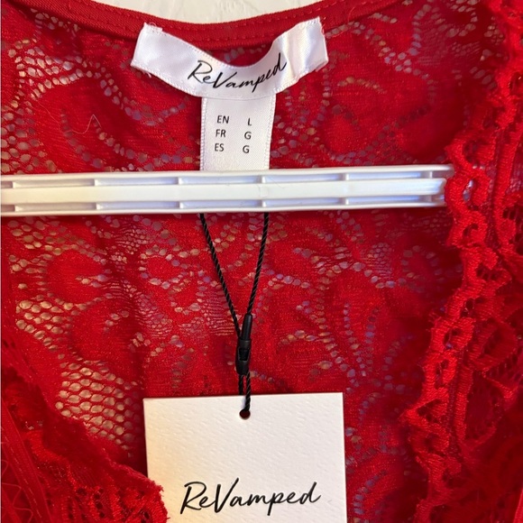 Revamped Lace Bodysuit - Picture 2 of 5